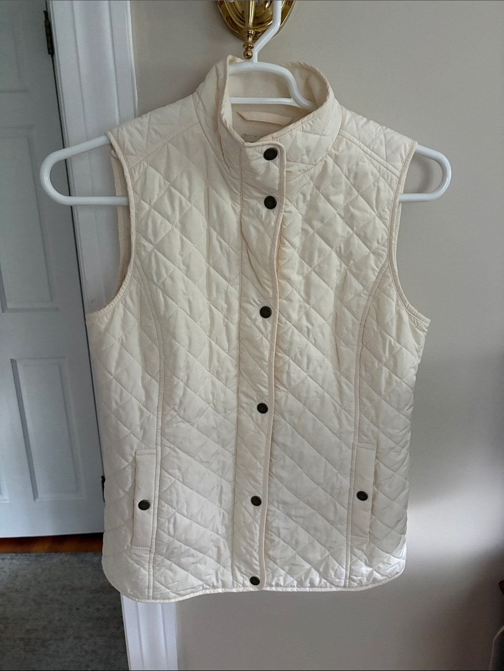 Talbots Cream Quilted Sleeveless Vest with Snap Front